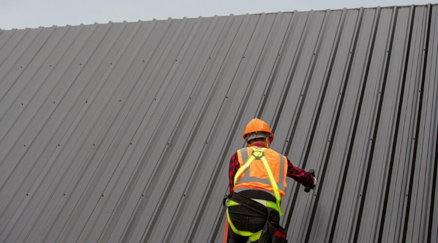 Expert top industrial roofings services in Keyesport, IL